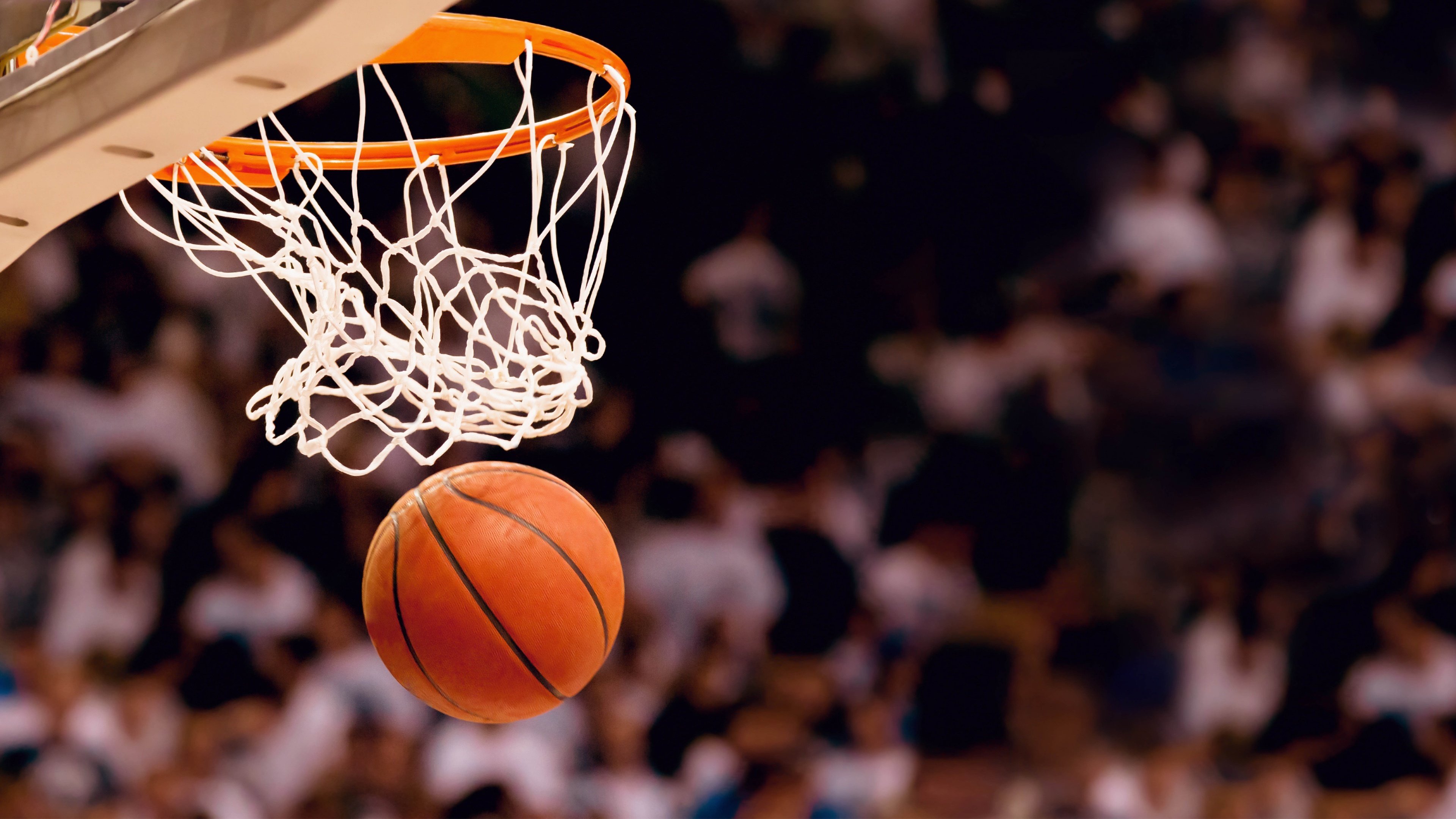 北极圈奇迹，莱万独造三球，芬兰绝地反击险胜智利